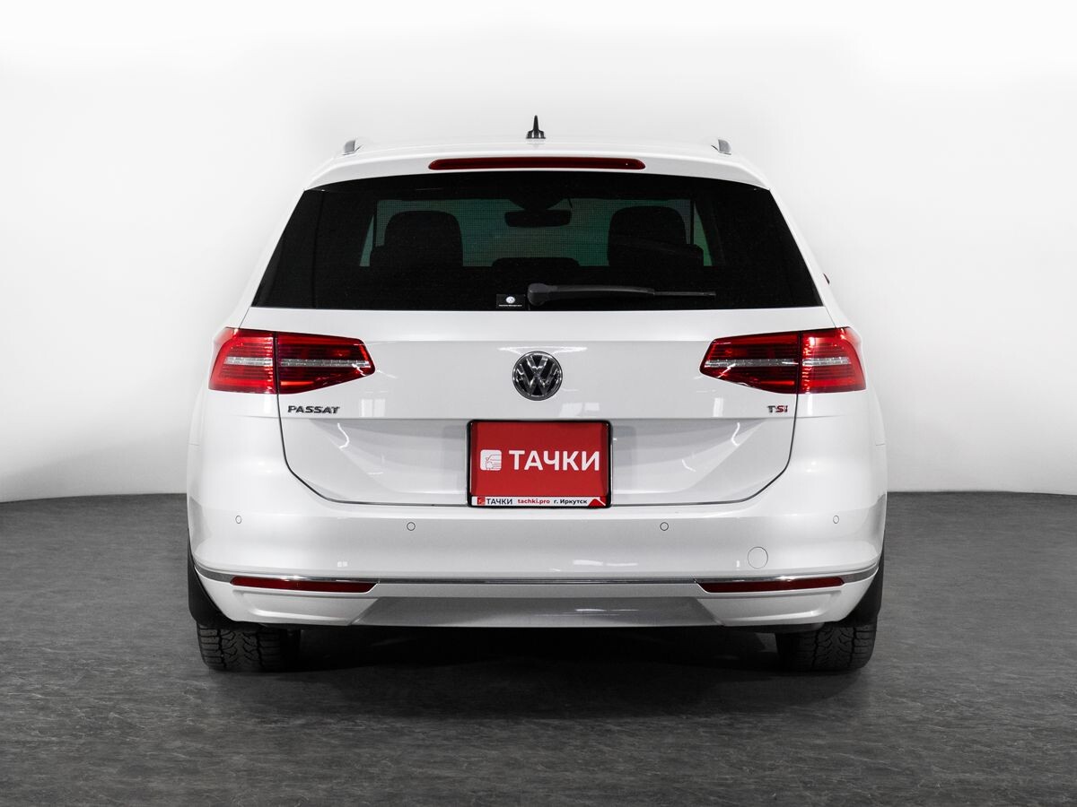 Volkswagen Passat 2017 - фото автомобиля