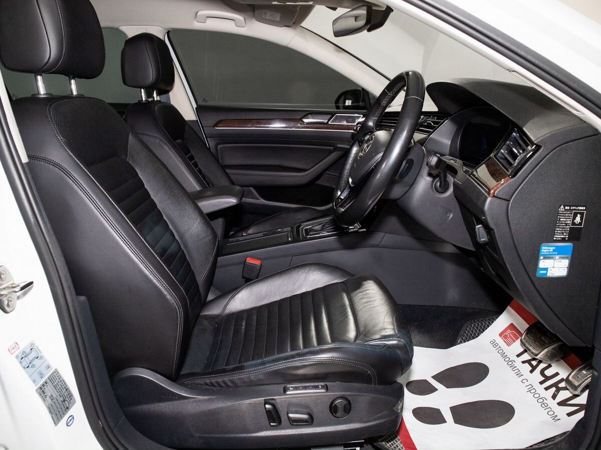 Volkswagen Passat 2017 - фото автомобиля