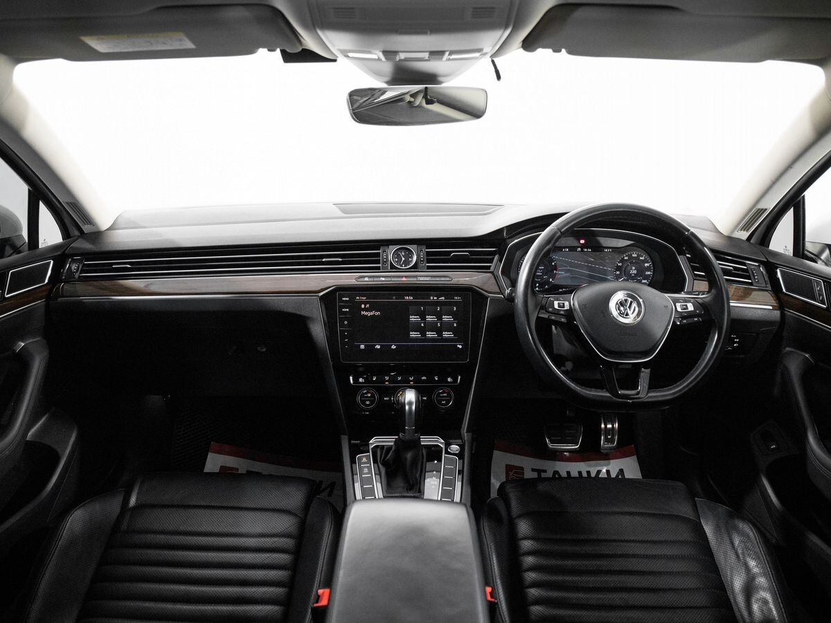 Volkswagen Passat 2017 - фото автомобиля