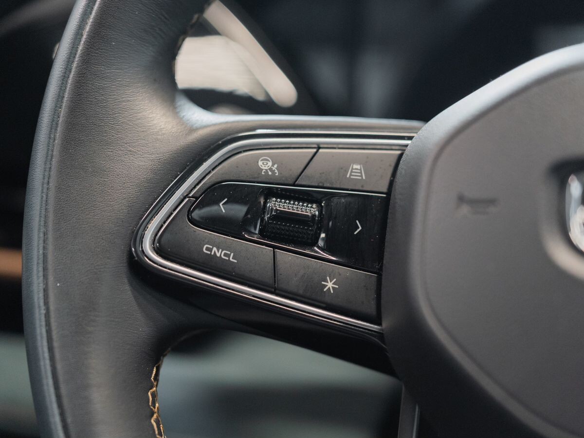 Geely Monjaro 2022 - фото автомобиля