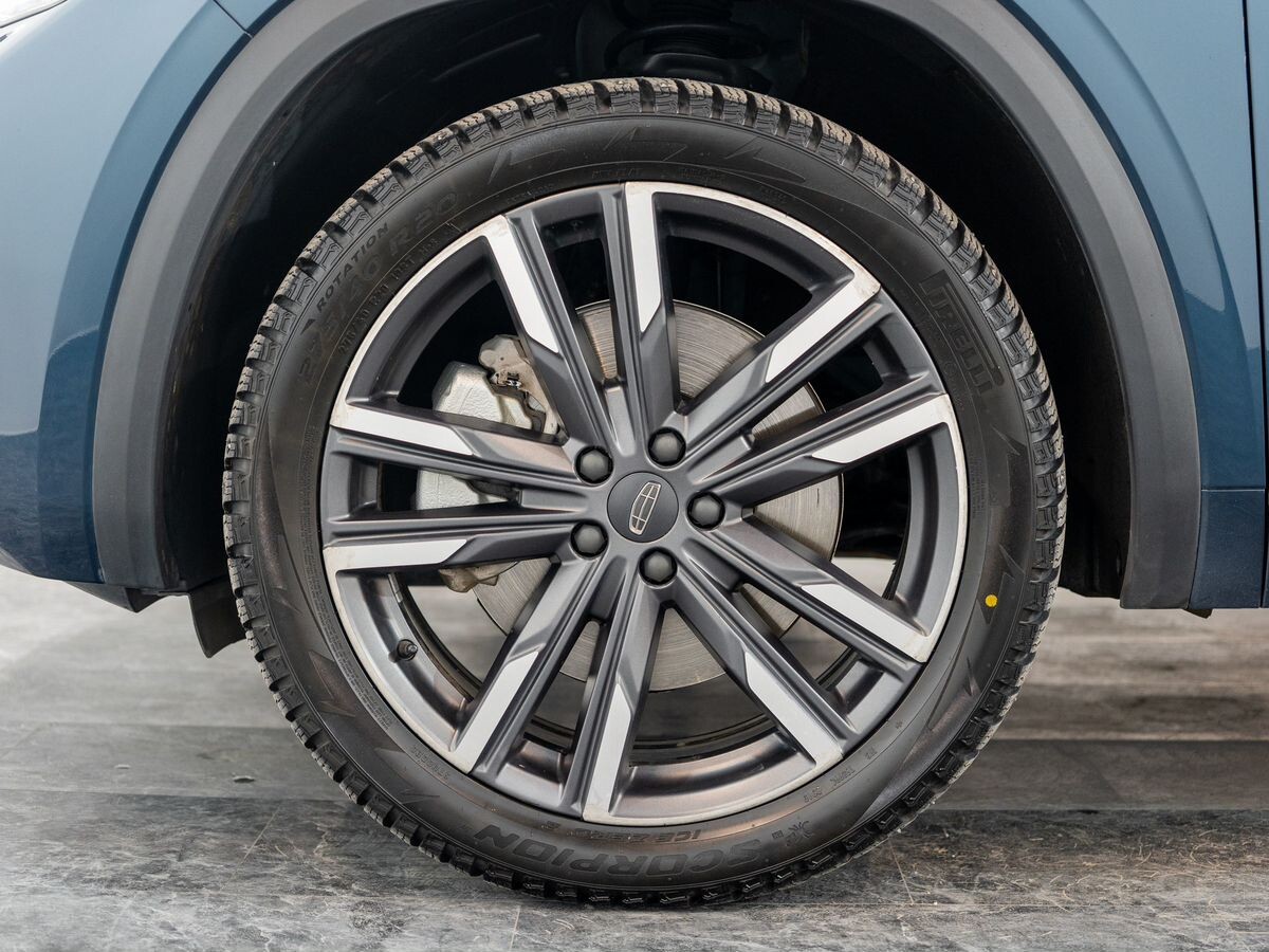 Geely Monjaro 2022 - фото автомобиля