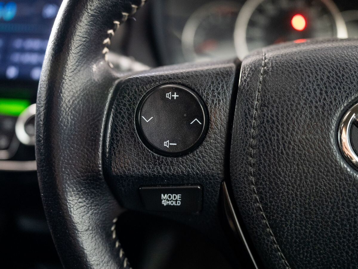 Toyota Corolla Fielder 2014 - фото автомобиля