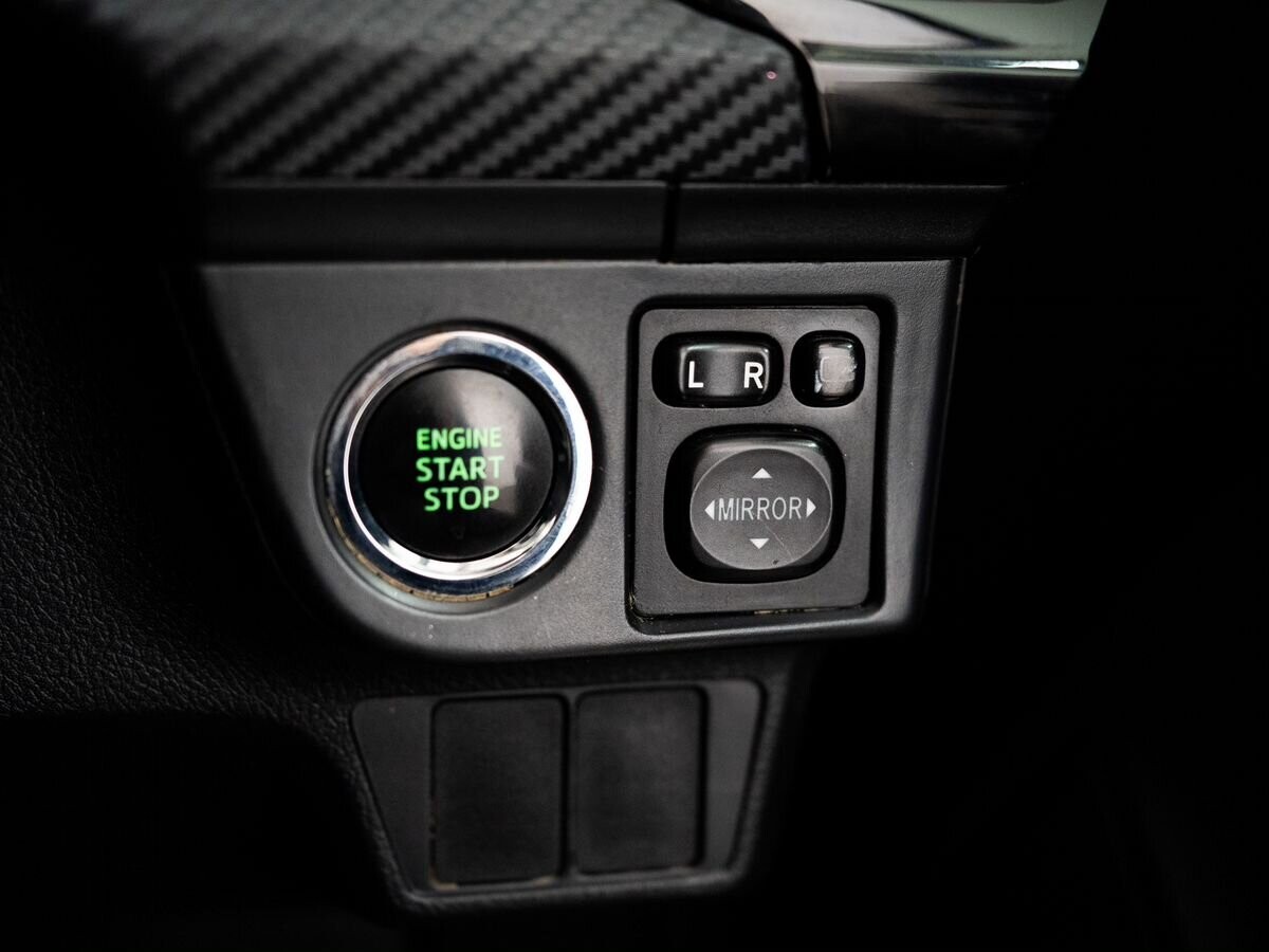 Toyota Corolla Fielder 2014 - фото автомобиля