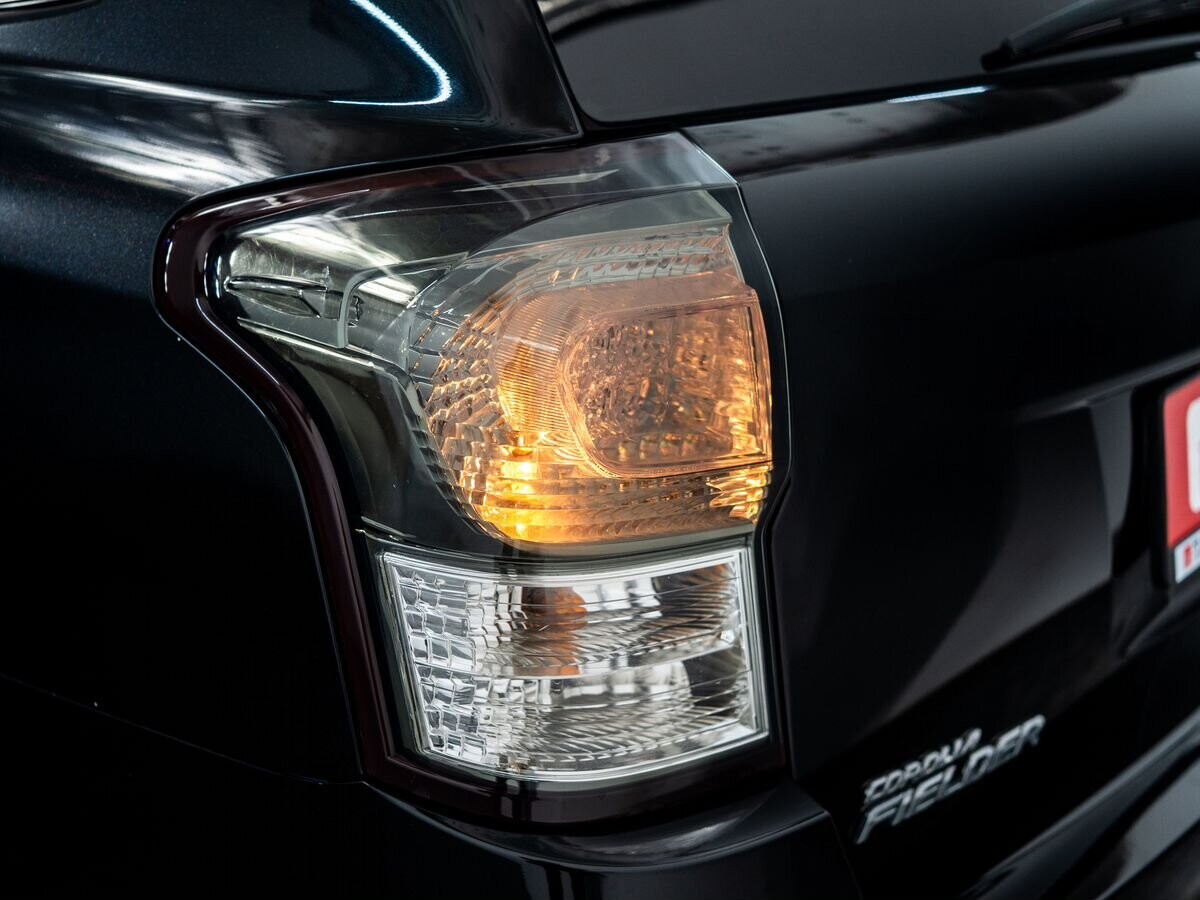 Toyota Corolla Fielder 2014 - фото автомобиля