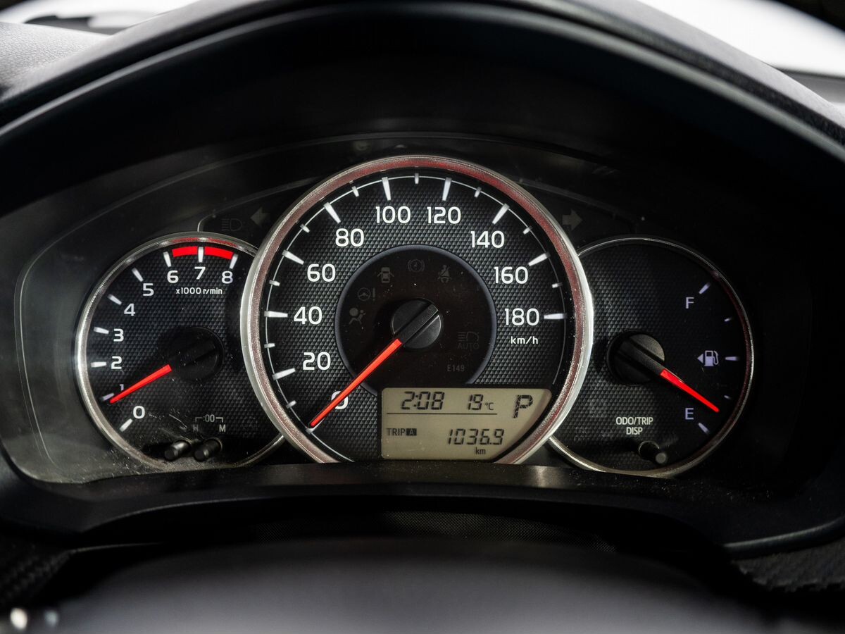 Toyota Corolla Fielder 2014 - фото автомобиля