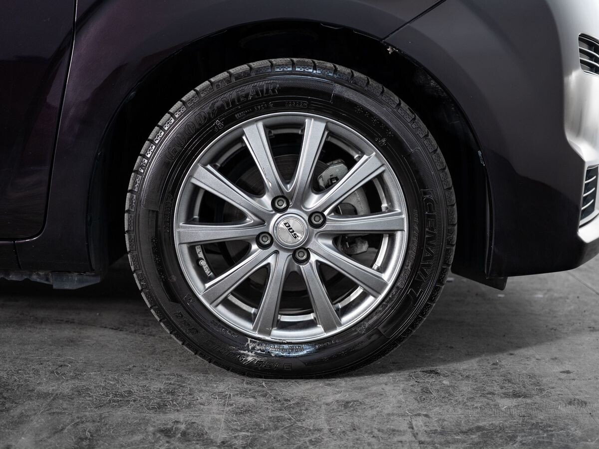 Toyota Spade 2018 - фото автомобиля