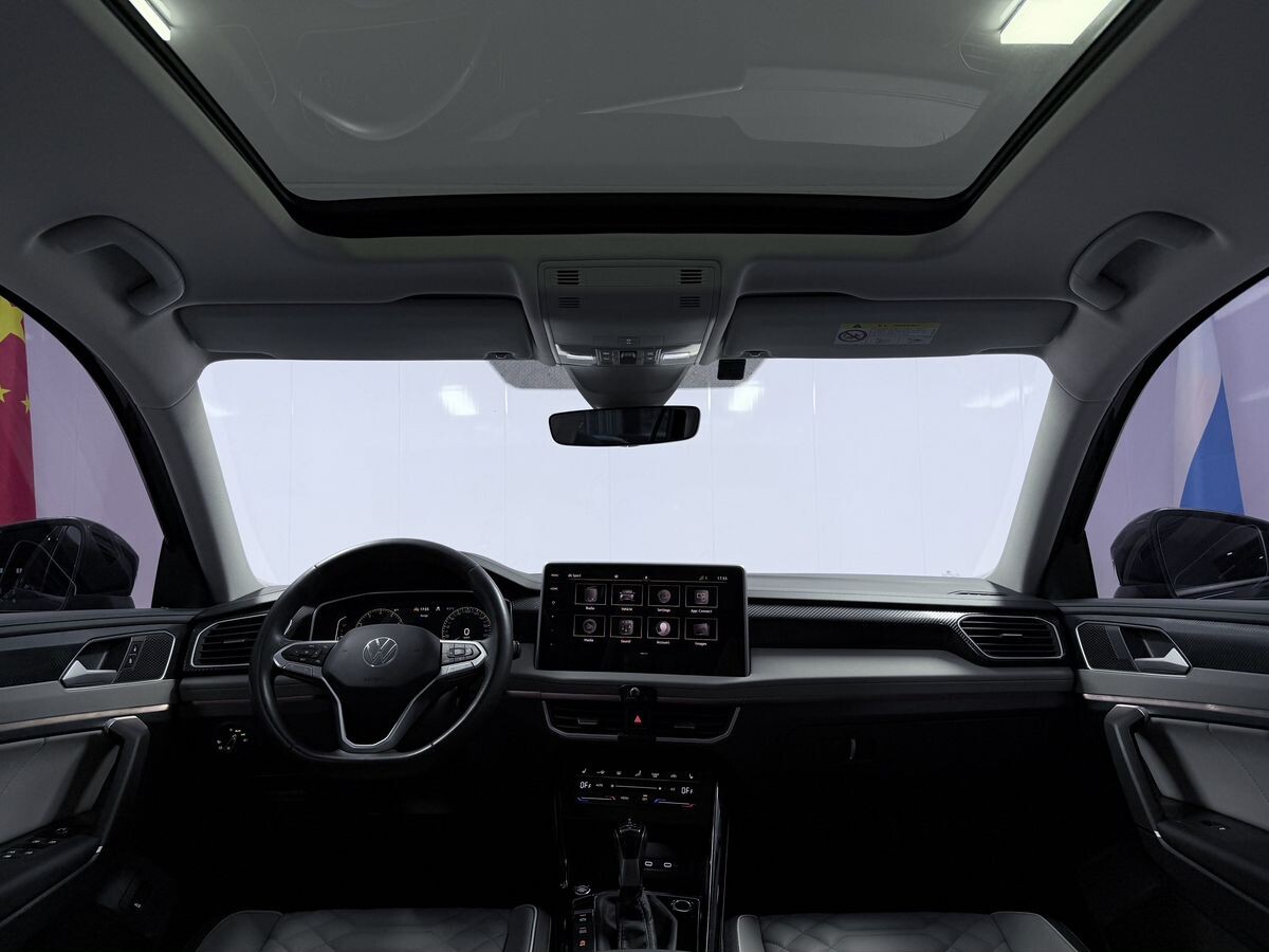 Volkswagen Tayron 2022 - фото автомобиля