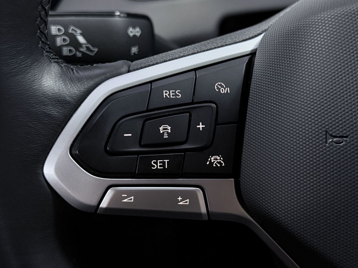 Volkswagen Tayron 2022 - фото автомобиля