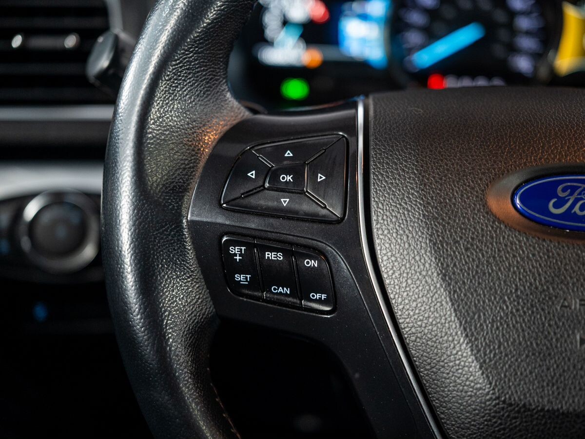 Ford Explorer 2017 - фото автомобиля