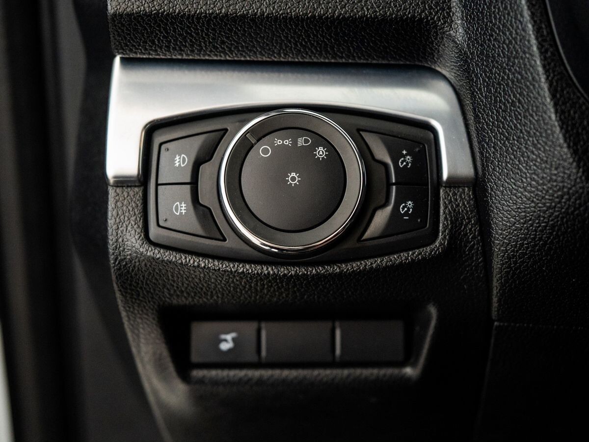 Ford Explorer 2017 - фото автомобиля