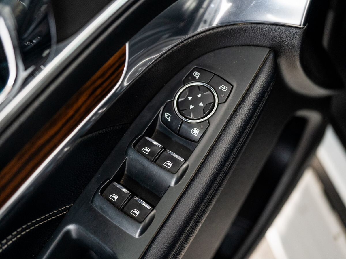 Ford Explorer 2017 - фото автомобиля