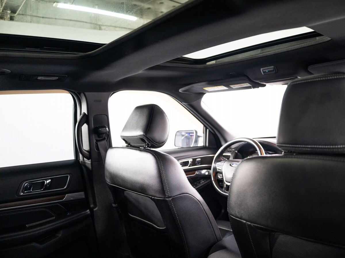 Ford Explorer 2017 - фото автомобиля