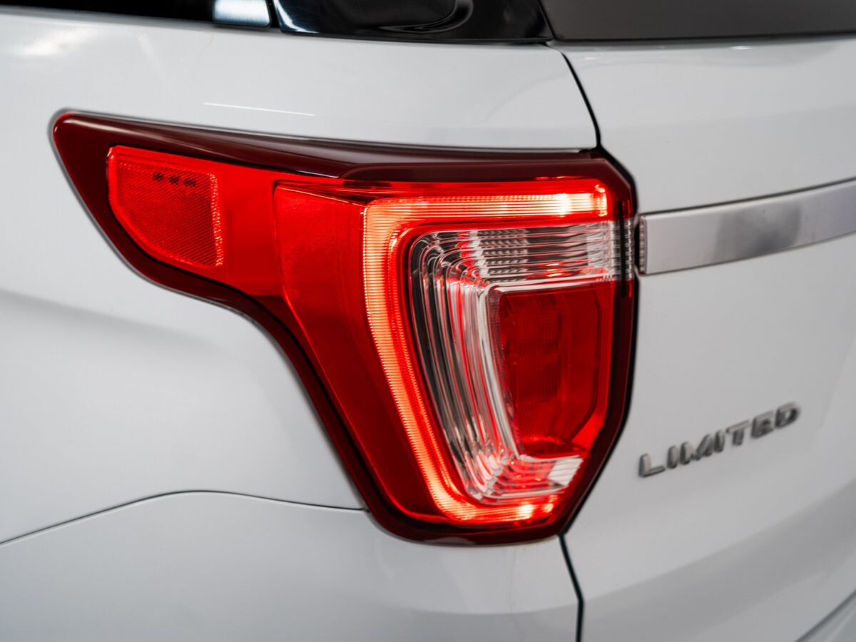 Ford Explorer 2017 - фото автомобиля