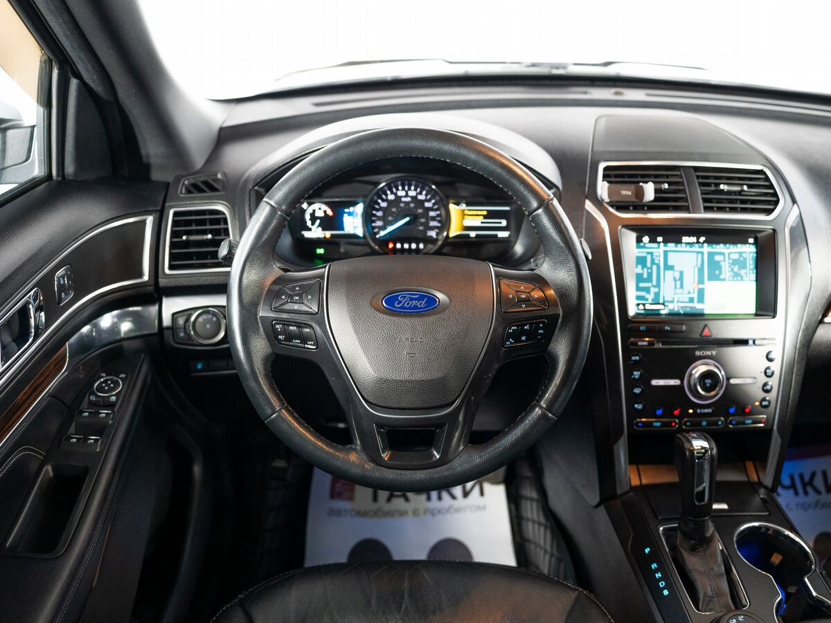 Ford Explorer 2017 - фото автомобиля