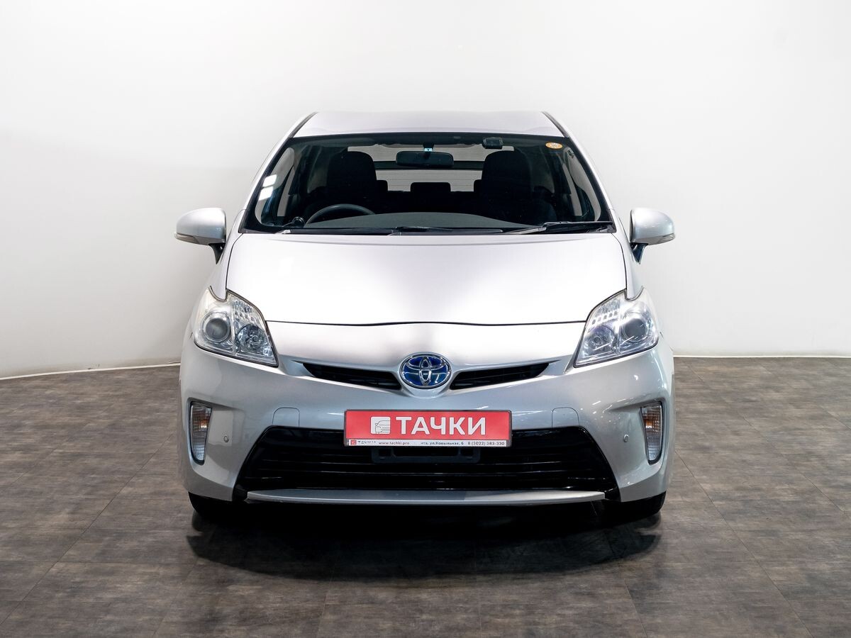 Toyota Prius 2012 - фото автомобиля