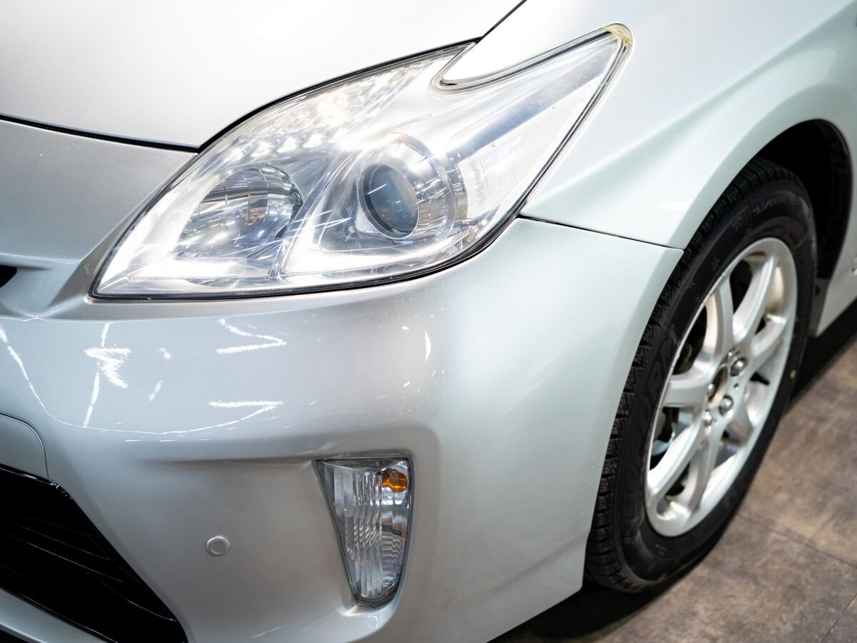 Toyota Prius 2012 - фото автомобиля