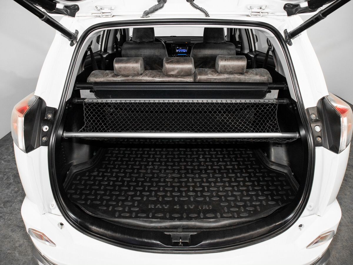 Toyota RAV4 2016 - фото автомобиля