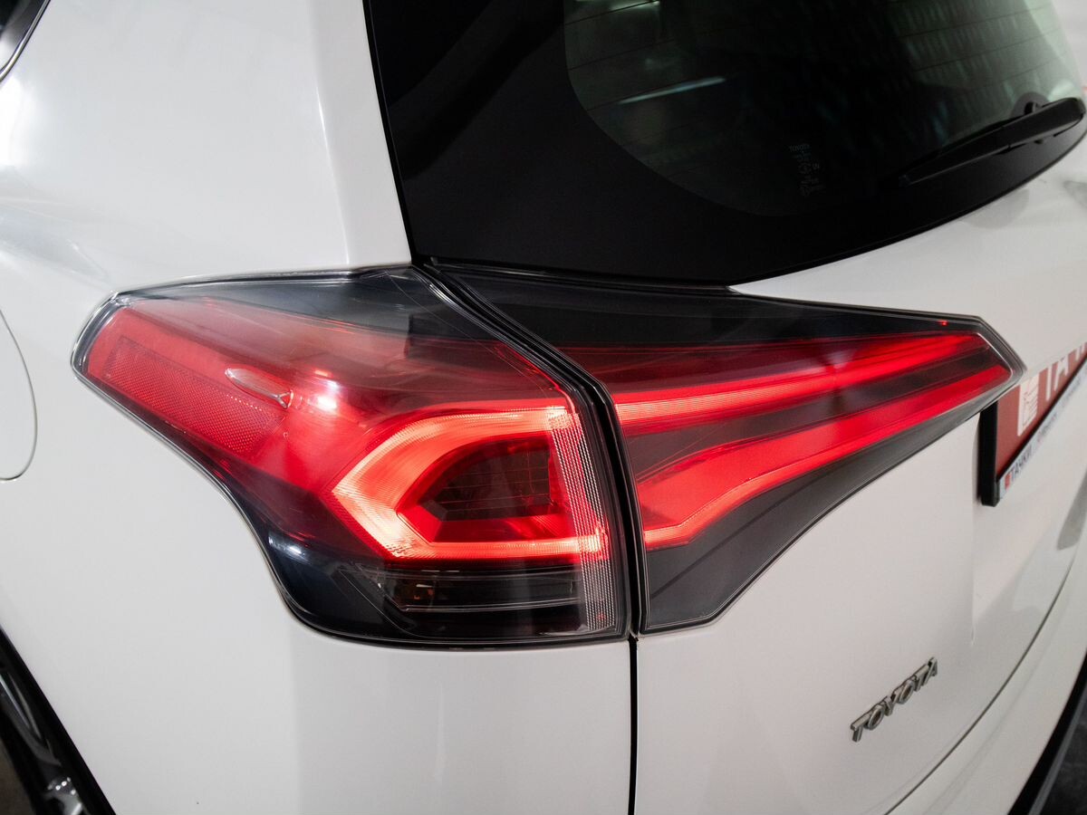 Toyota RAV4 2016 - фото автомобиля