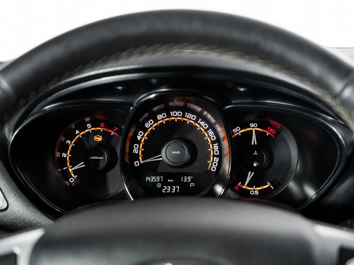 Лада Веста 2020 - фото автомобиля