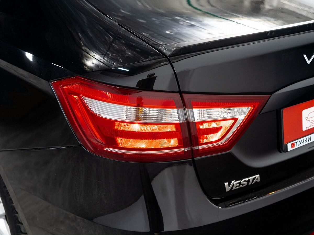 Лада Веста 2020 - фото автомобиля