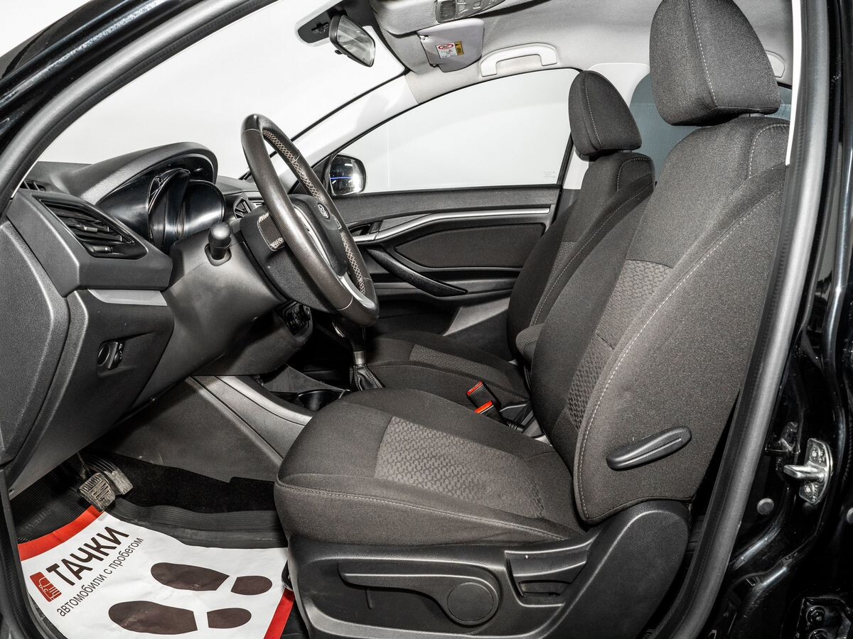 Лада Веста 2020 - фото автомобиля