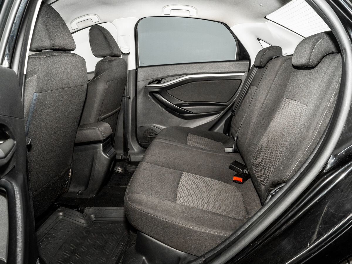 Лада Веста 2020 - фото автомобиля