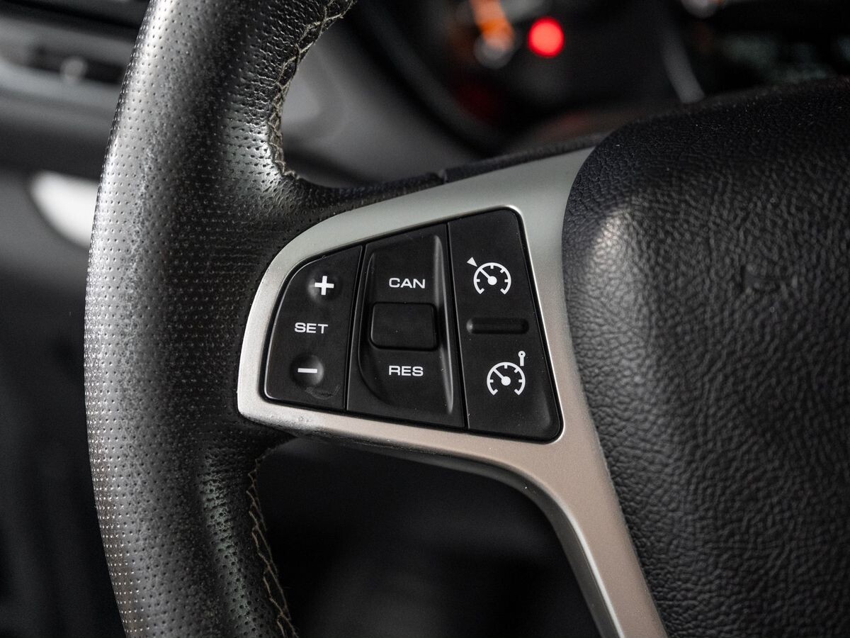 Лада Веста 2020 - фото автомобиля