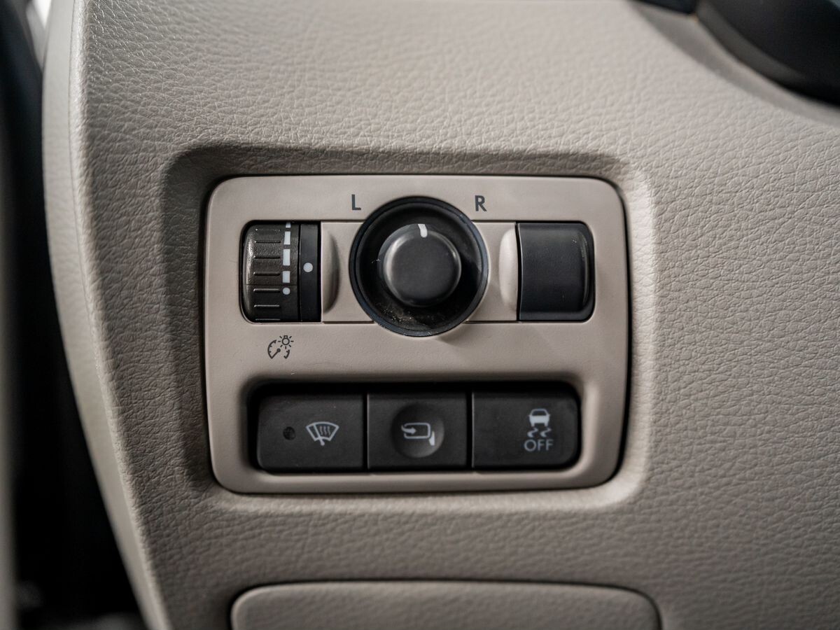 Subaru Tribeca 2011 - фото автомобиля