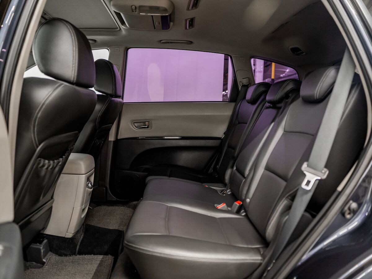 Subaru Tribeca 2011 - фото автомобиля