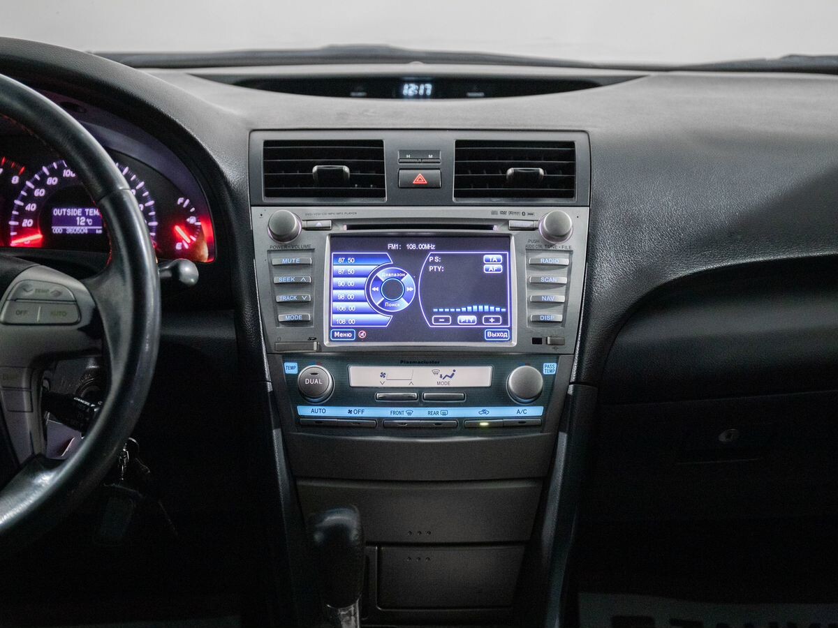 Toyota Camry 2006 - фото автомобиля