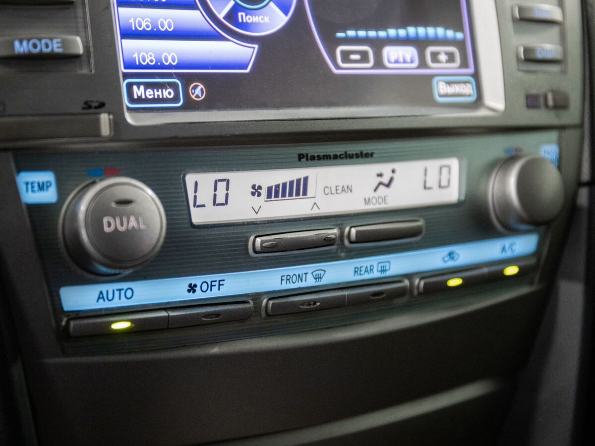 Toyota Camry 2006 - фото автомобиля