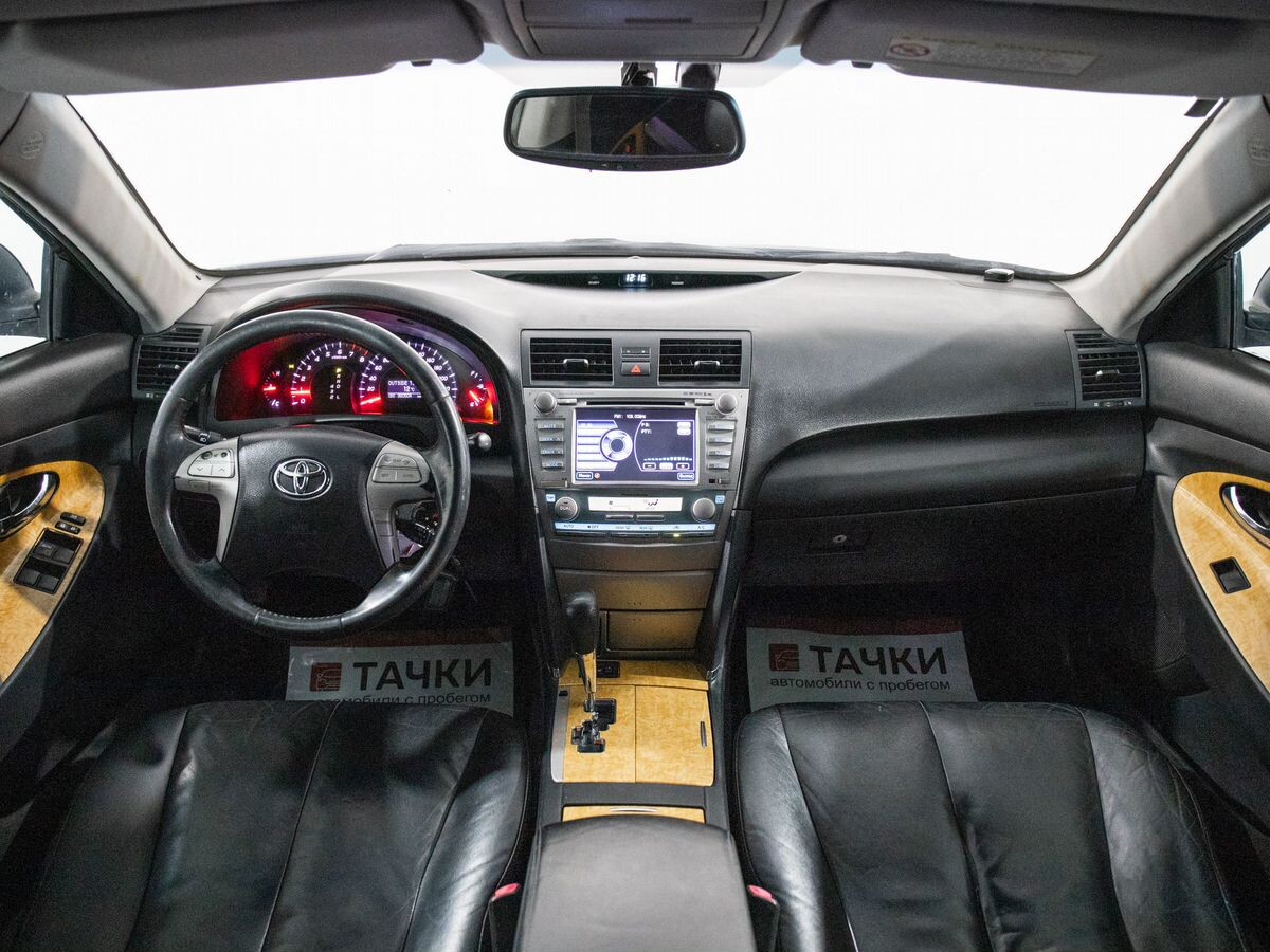 Toyota Camry 2006 - фото автомобиля