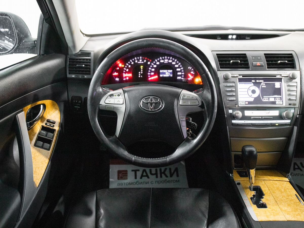 Toyota Camry 2006 - фото автомобиля