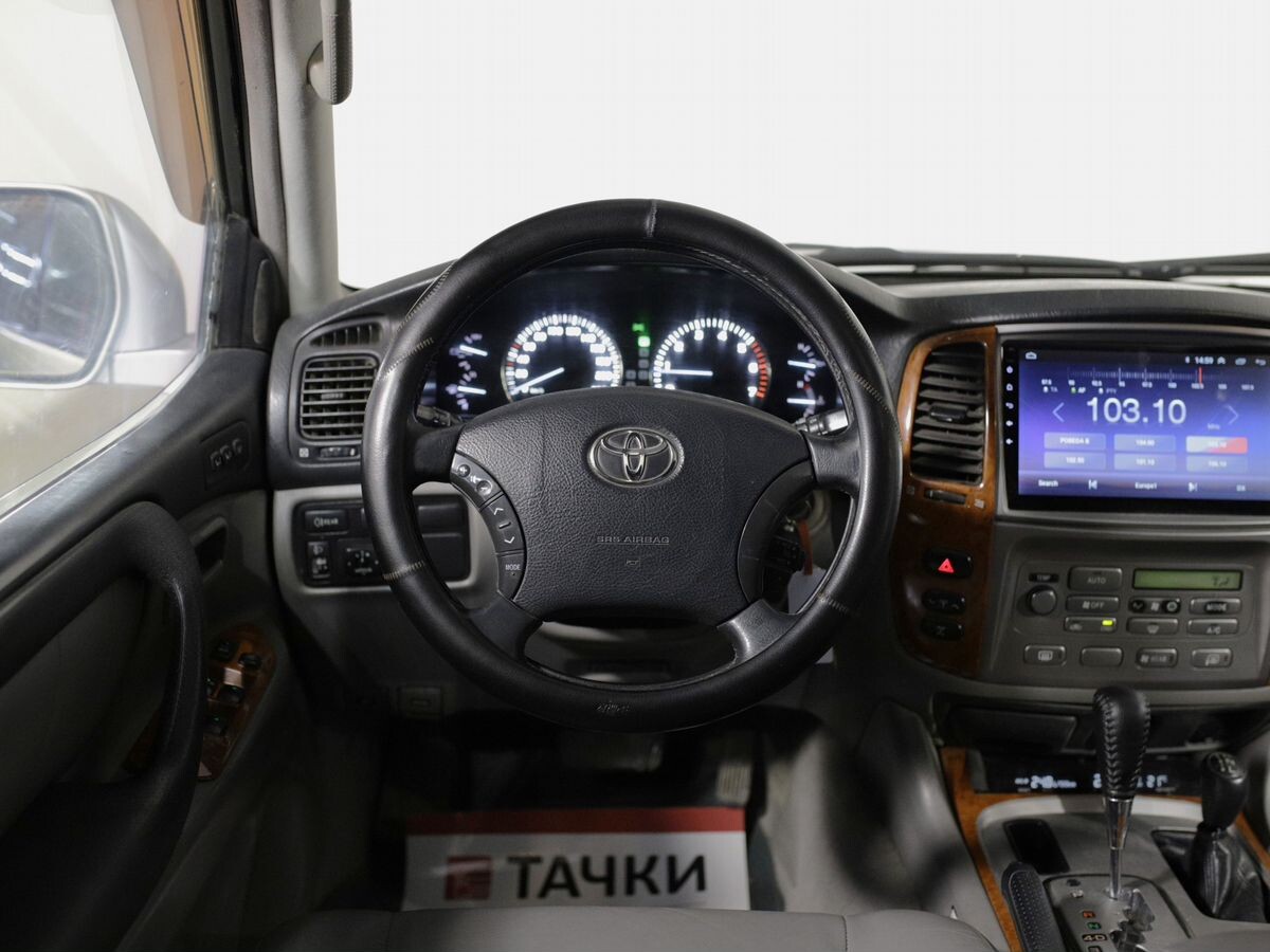 Toyota Land Cruiser 2005 - фото автомобиля