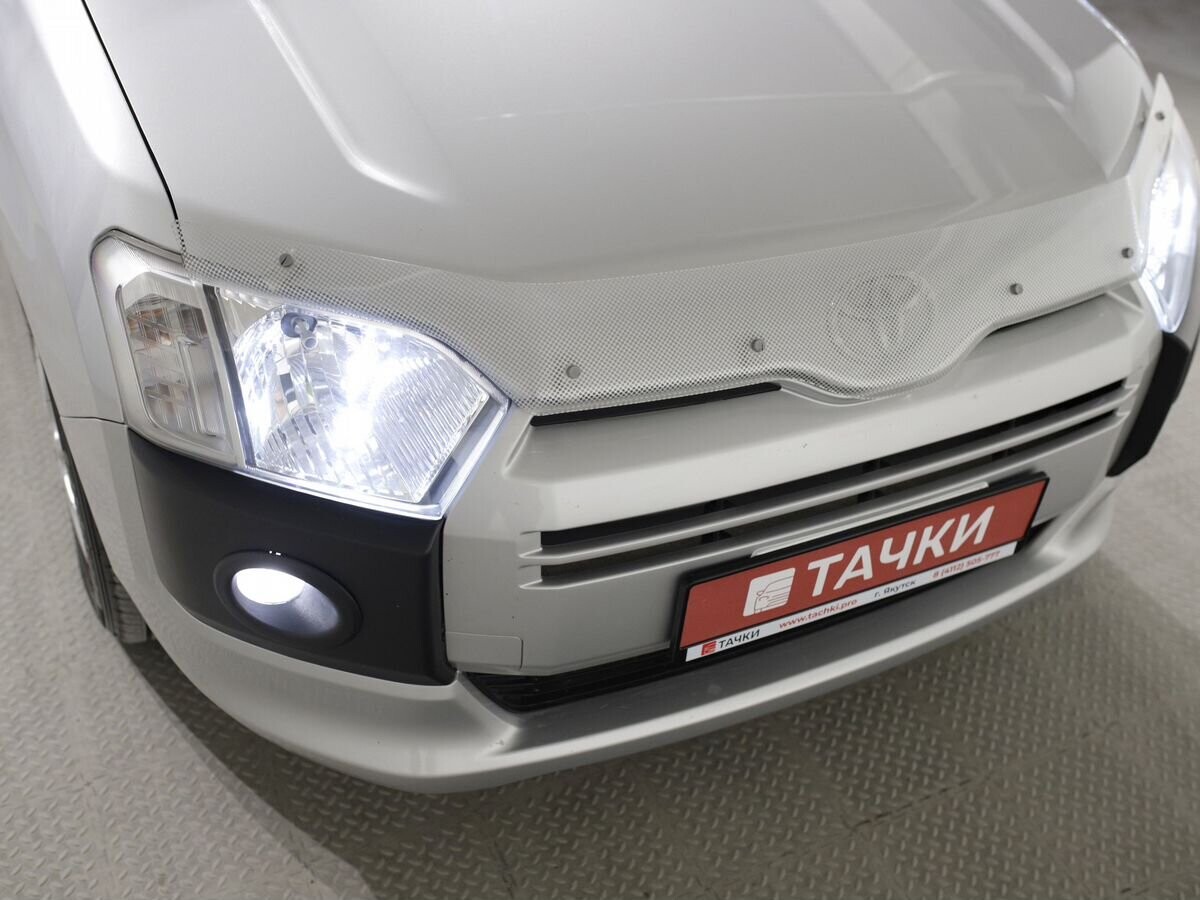 Toyota Succeed 2020 - фото автомобиля