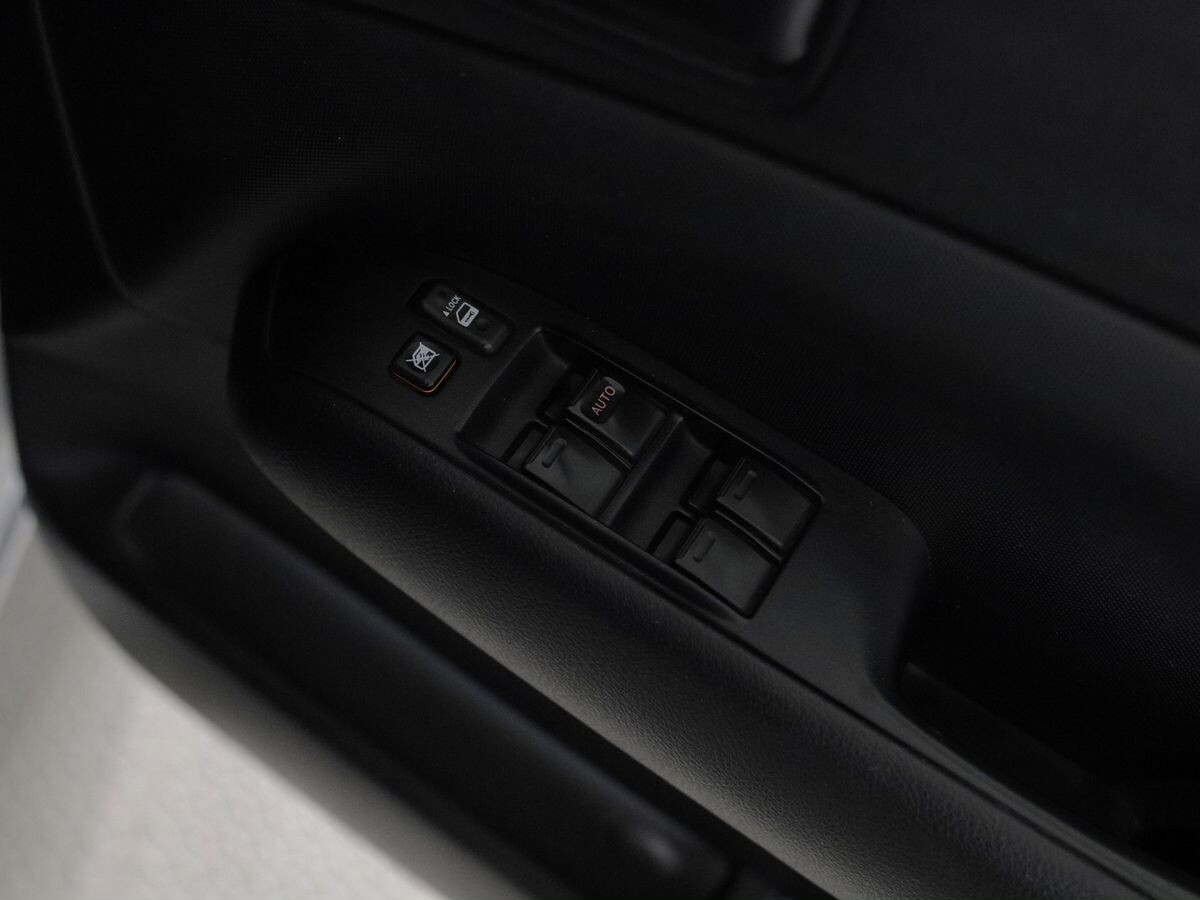 Toyota Succeed 2020 - фото автомобиля