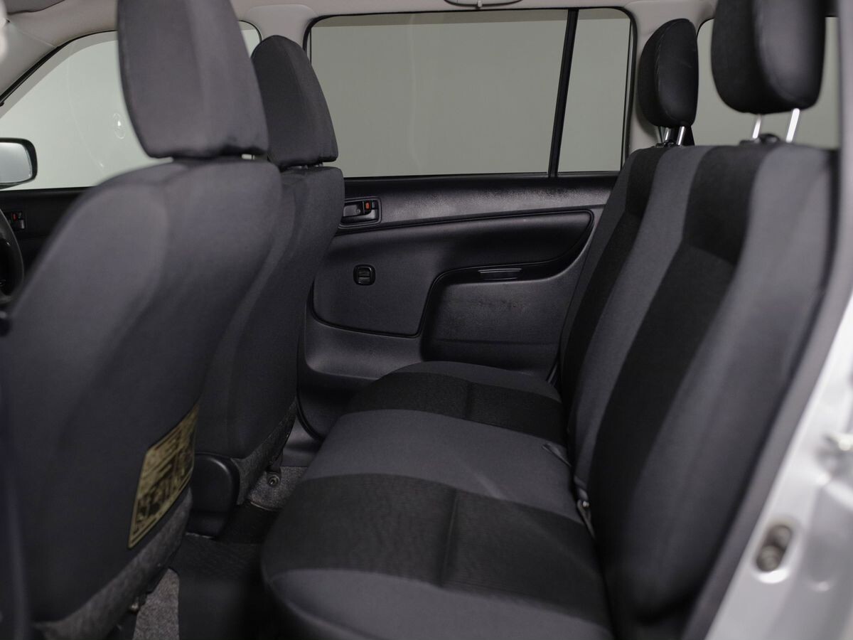 Toyota Succeed 2020 - фото автомобиля