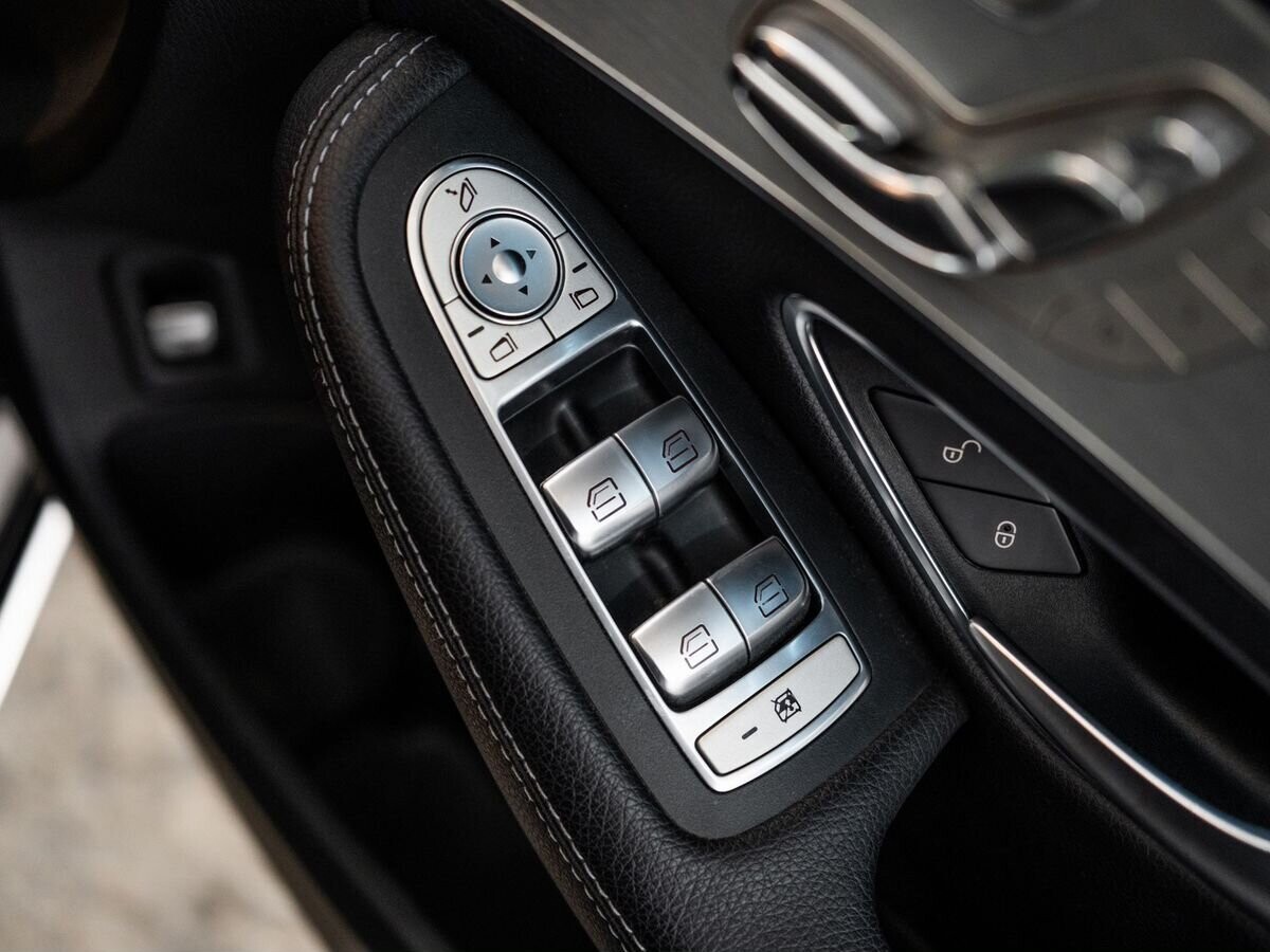 Mercedes-Benz C-Class 2016 - фото автомобиля