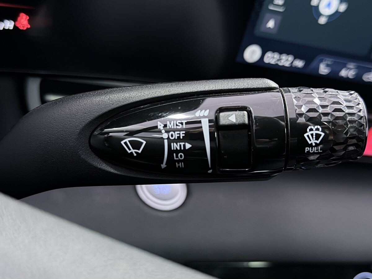 Hyundai Elantra 2022 - фото автомобиля