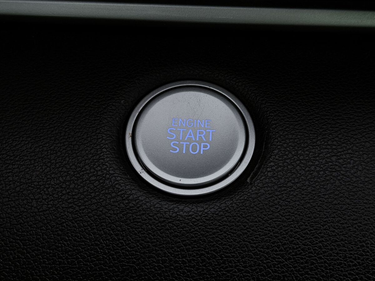 Hyundai Elantra 2022 - фото автомобиля