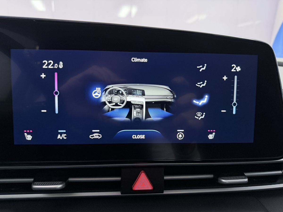 Hyundai Elantra 2022 - фото автомобиля