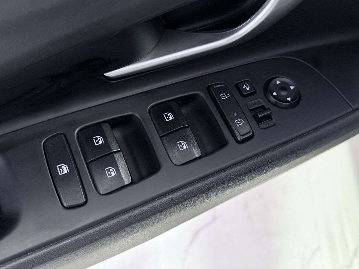 Hyundai Elantra 2022 - фото автомобиля