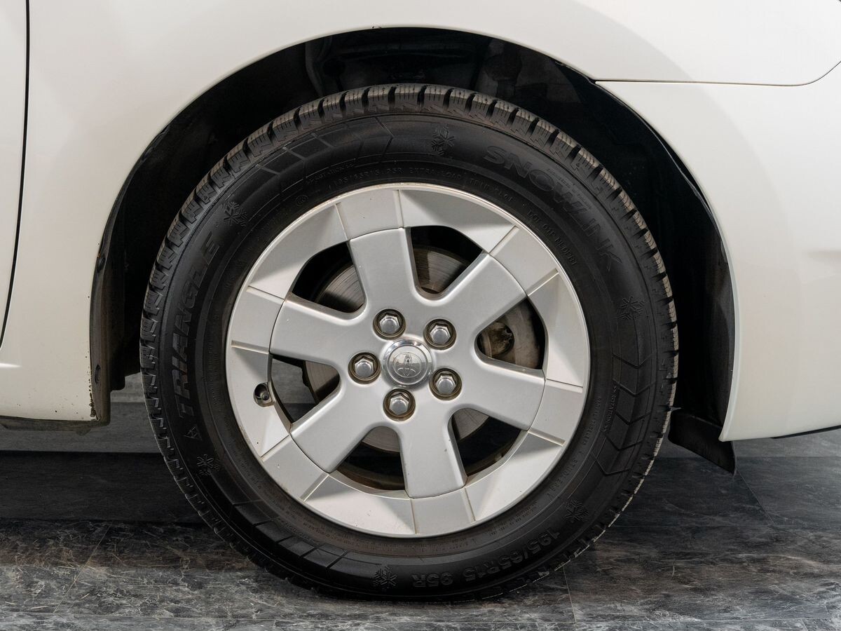 Toyota Prius 2008 - фото автомобиля