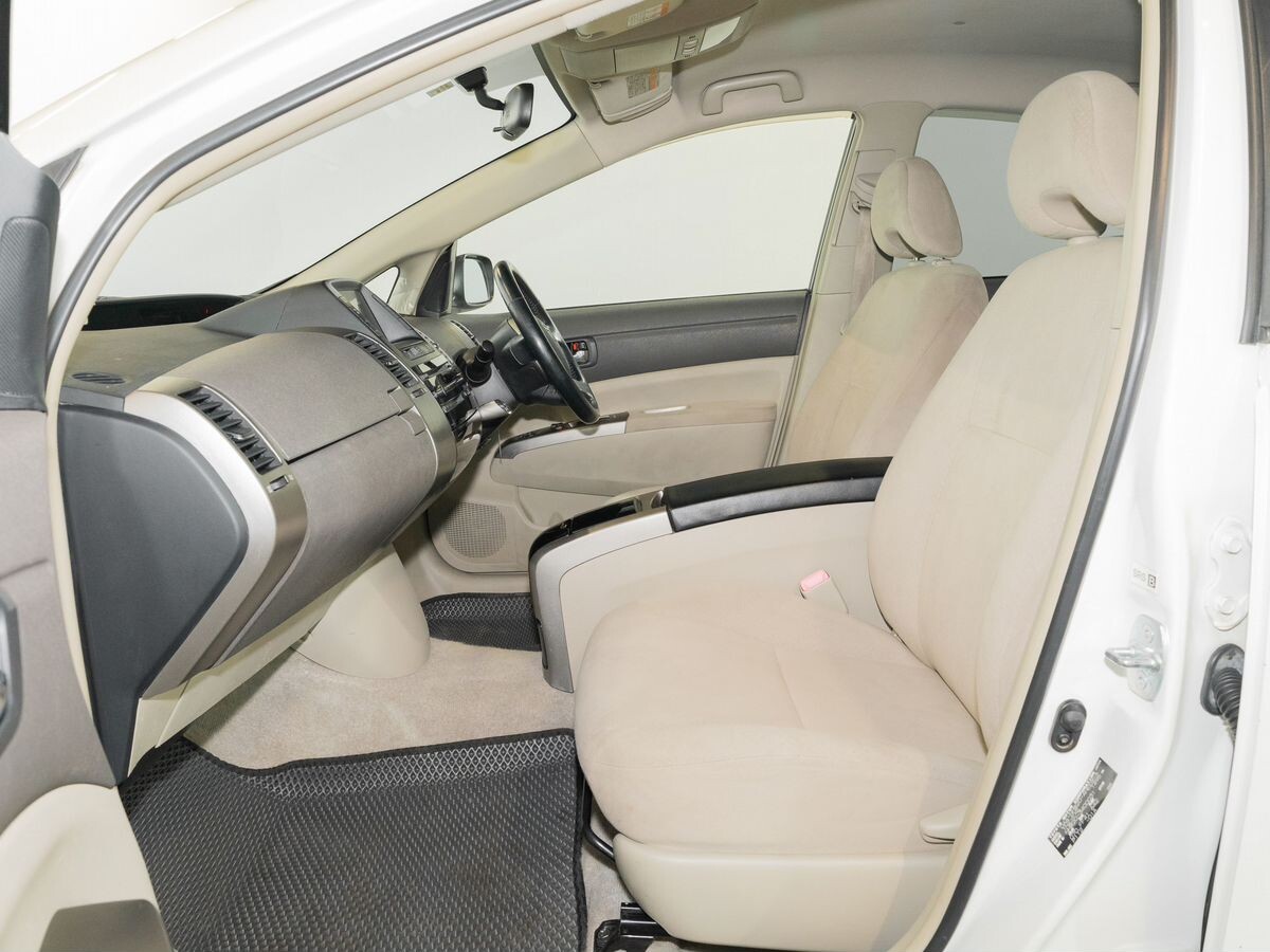 Toyota Prius 2008 - фото автомобиля