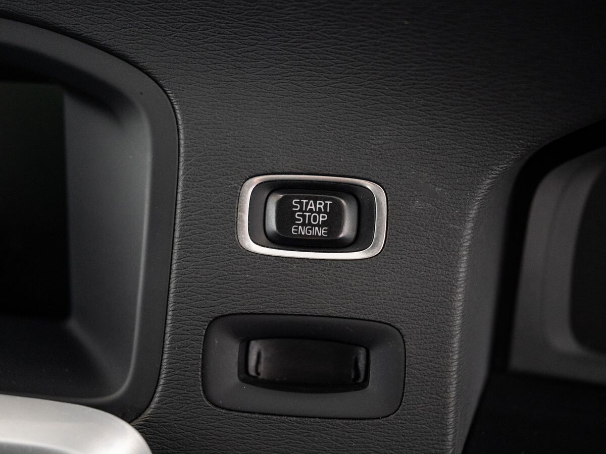 Volvo S60 2012 - фото автомобиля