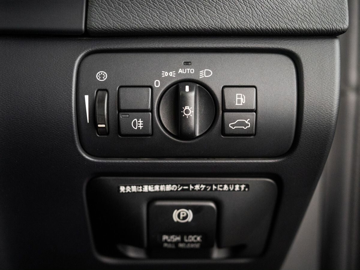 Volvo S60 2012 - фото автомобиля