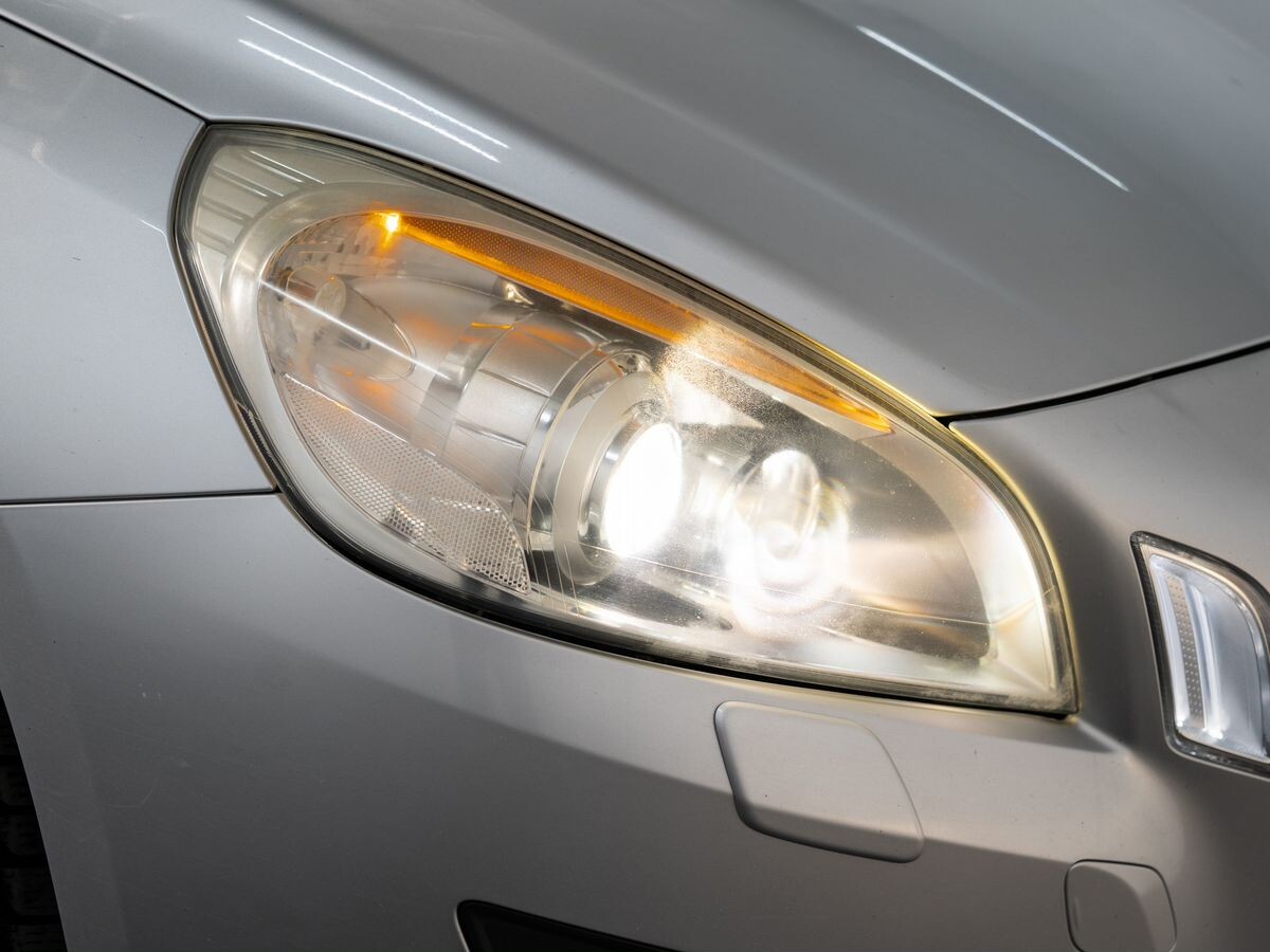 Volvo S60 2012 - фото автомобиля