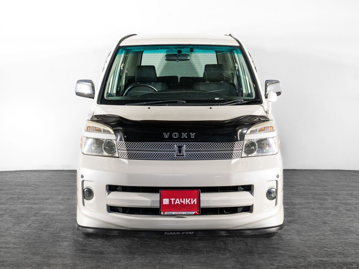 Toyota Voxy 2006 - фото автомобиля