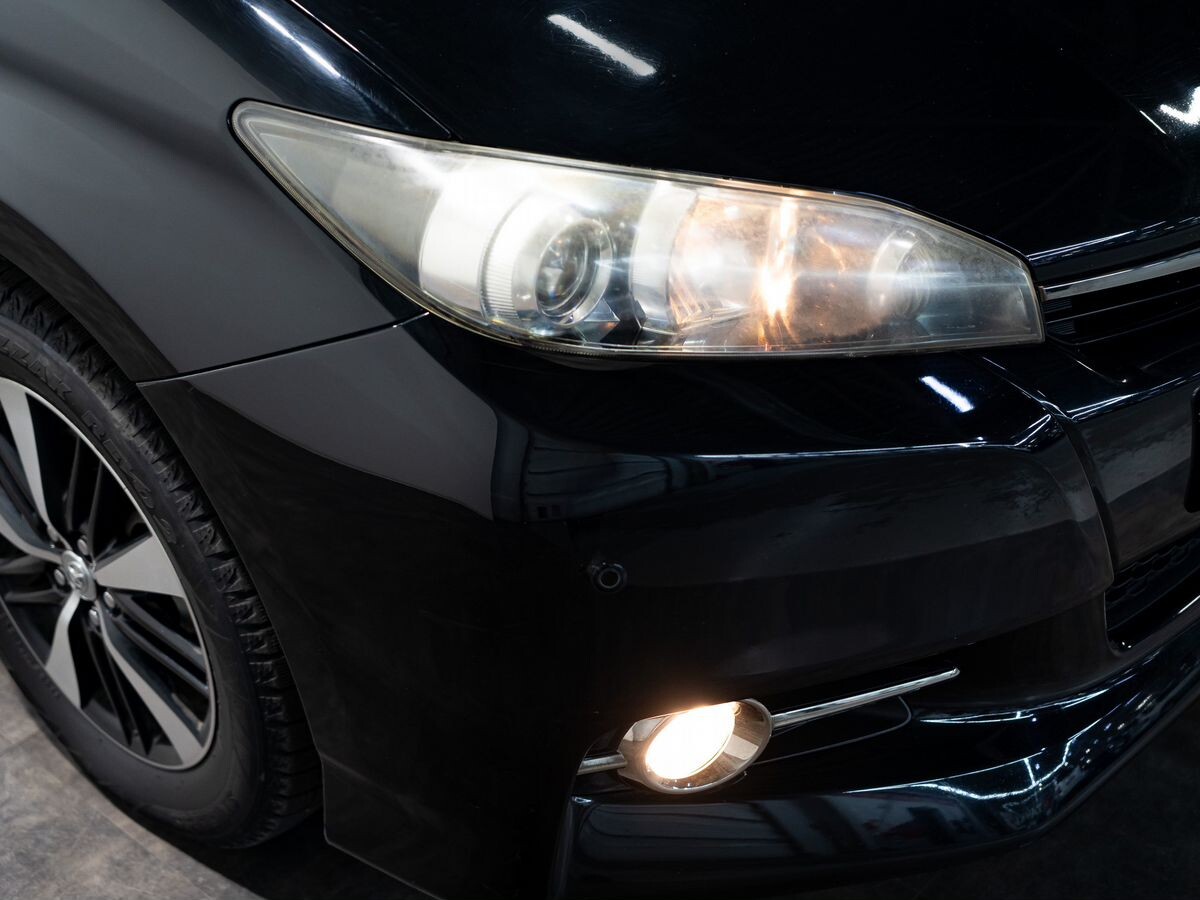 Toyota Wish 2015 - фото автомобиля
