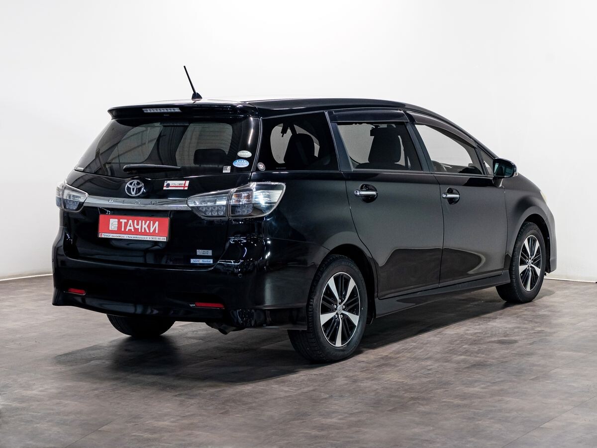Toyota Wish 2015 - фото автомобиля